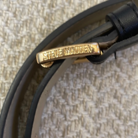 Steve Madden Quilted Faux Leather Belt Bag - Picture 9 of 11